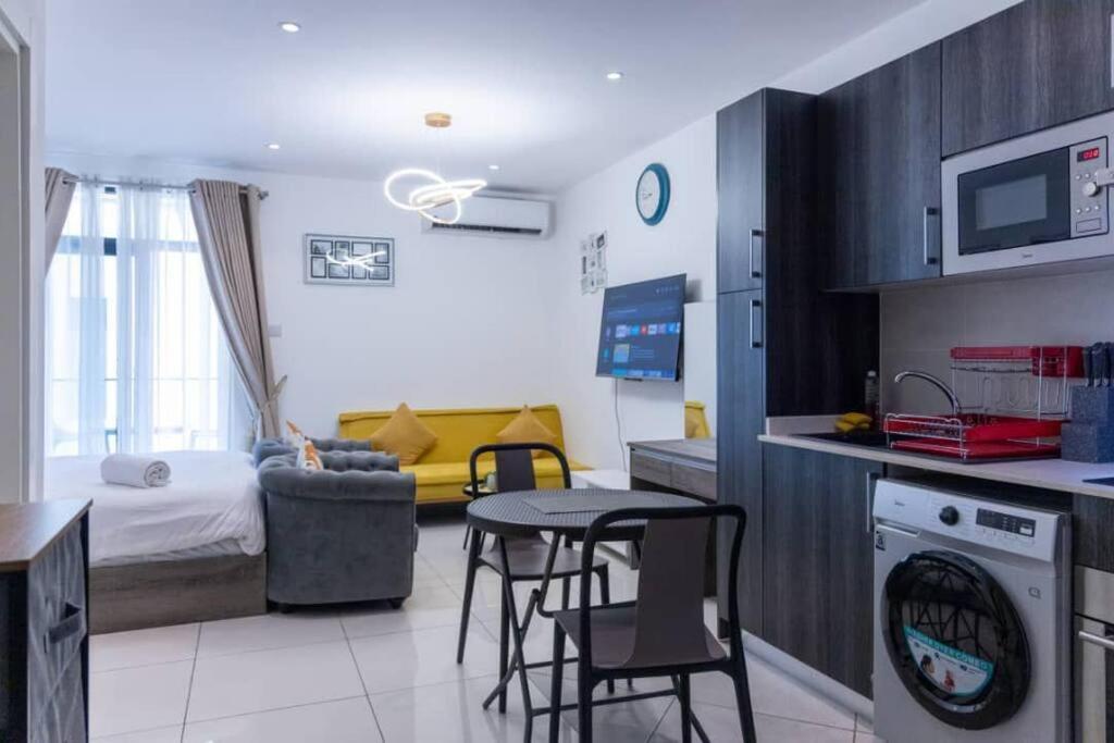 Apartament Luxurious Studio @Embassy Gardens Akra Zewnętrze zdjęcie